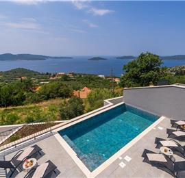 4 bedroom villa with pool in Dubrovnik region, sleeps 8 